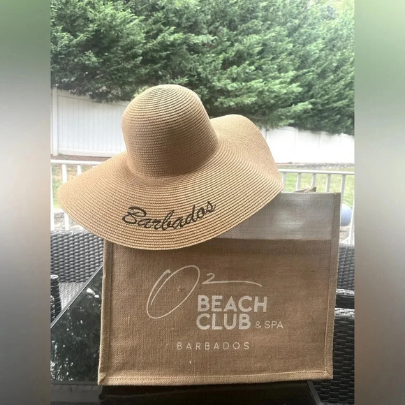 Beach bag from 5 start O Beach Club Barbados - Picture 6 of 8